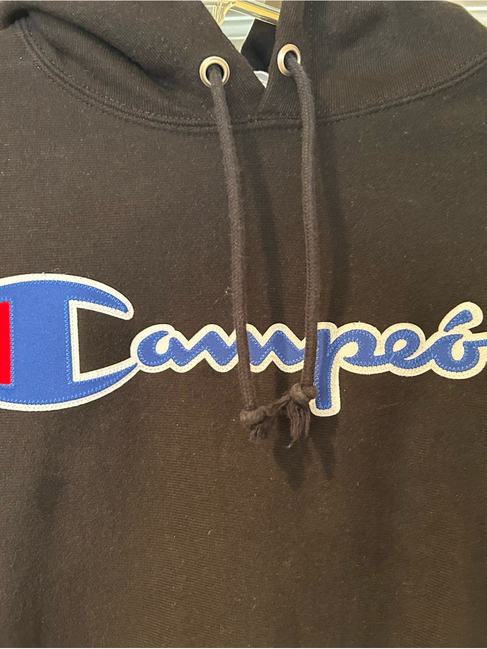 RARE ‘Campeón’ Champion Black Hoodie with Script Logo! 👀